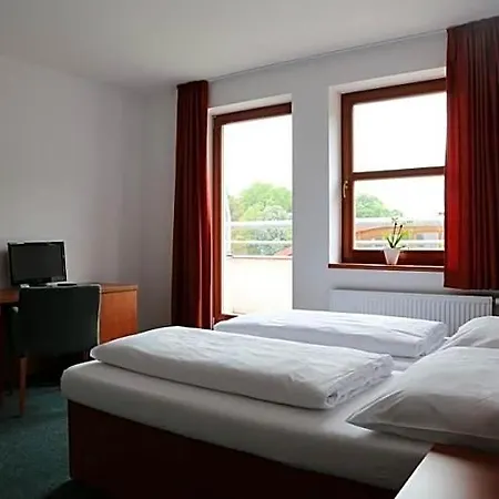 Sporthotel Hostivice Hotel 3*