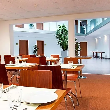 Hotel Sporthotel Hostivice 3*