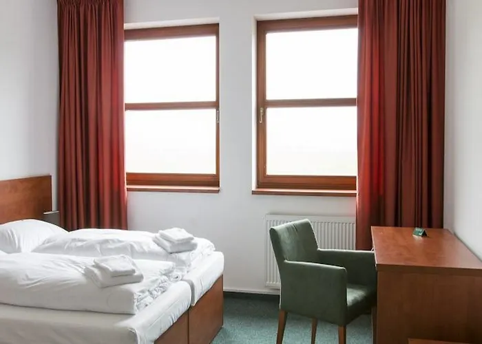 Sporthotel Hostivice فندق