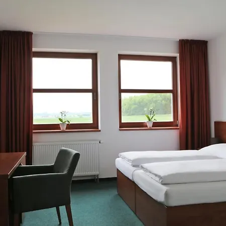 Sporthotel Hostivice 3*